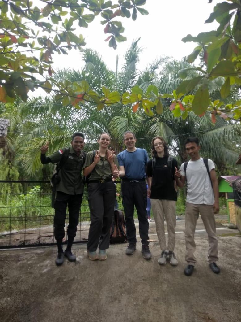 Magpie Homestay & Jungle Trekking Especially For Guest Trekking With Us Букіт-Лаванґ Екстер'єр фото